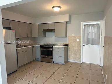 2407 Mckinley St - Photo 1