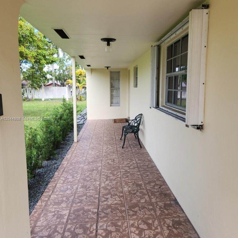 https://bt-photos.global.ssl.fastly.net/miami/orig_boomver_1_A12044808-2.jpg