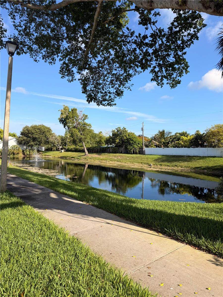 https://bt-photos.global.ssl.fastly.net/miami/orig_boomver_1_A12044857-2.jpg
