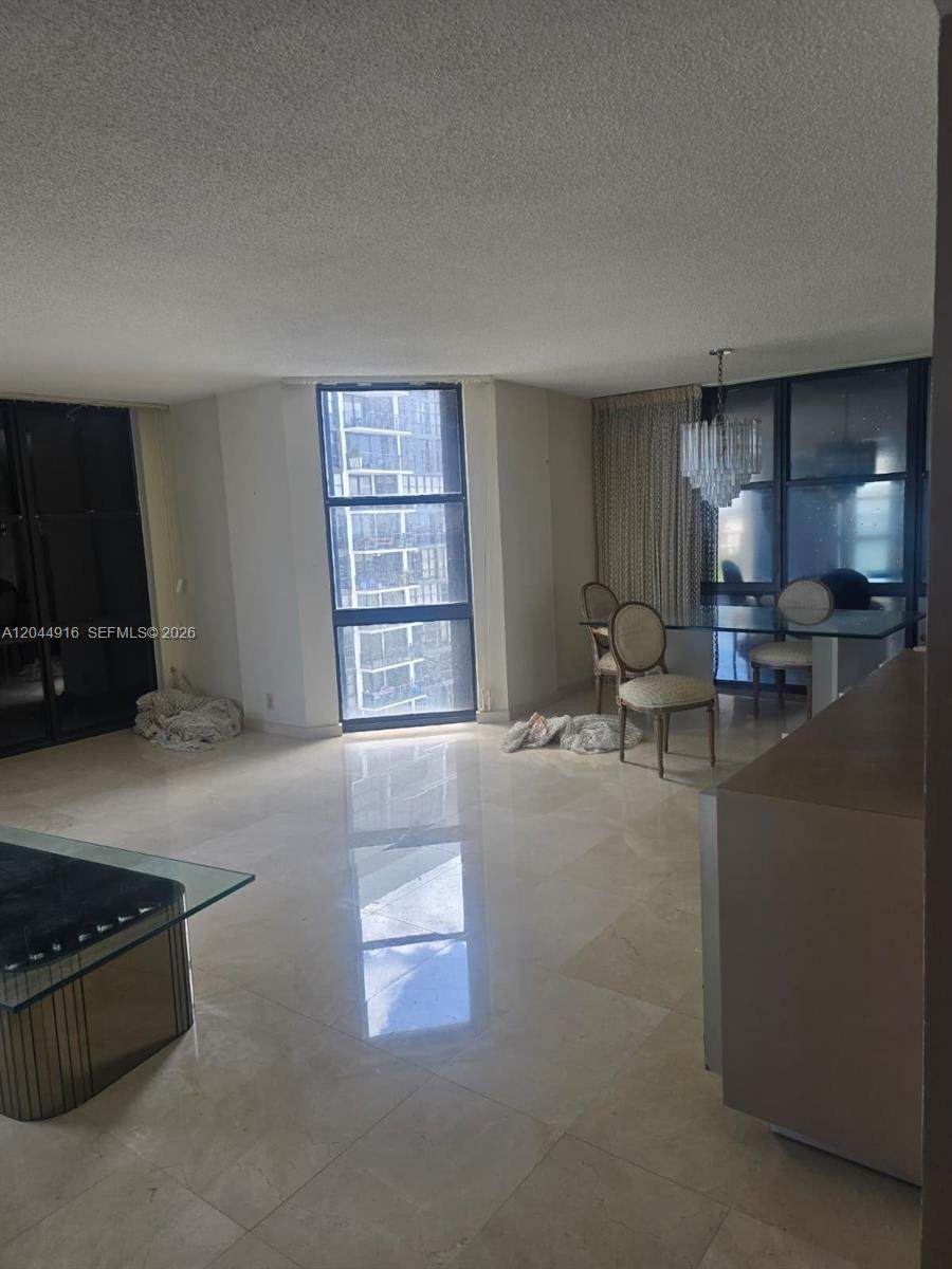 https://bt-photos.global.ssl.fastly.net/miami/orig_boomver_1_A12044916-2.jpg