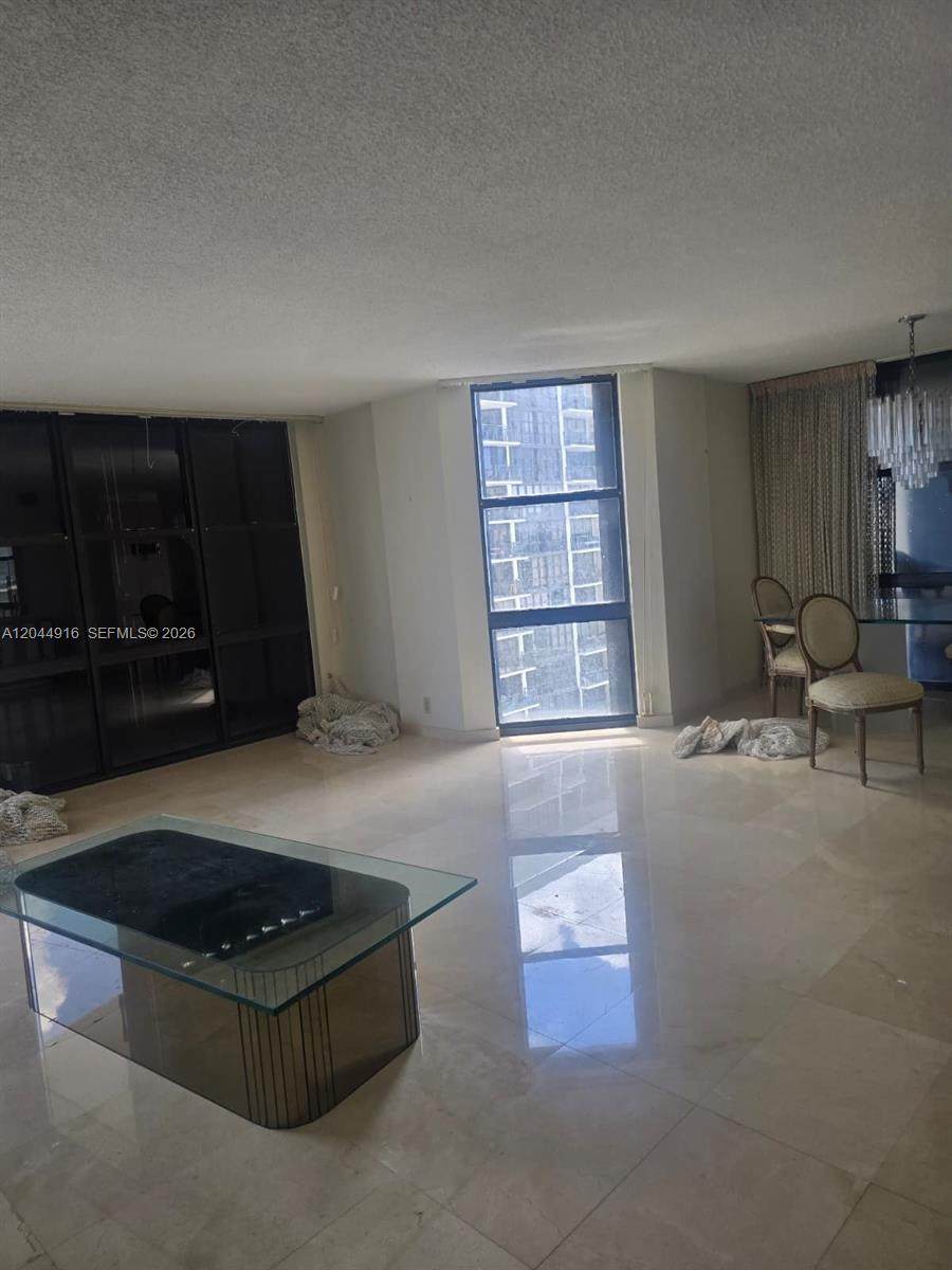 https://bt-photos.global.ssl.fastly.net/miami/orig_boomver_1_A12044916-2.jpg
