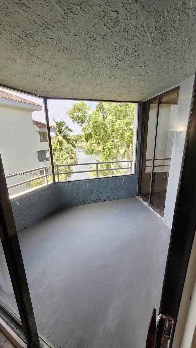 8305 152nd Ave - Photo 1