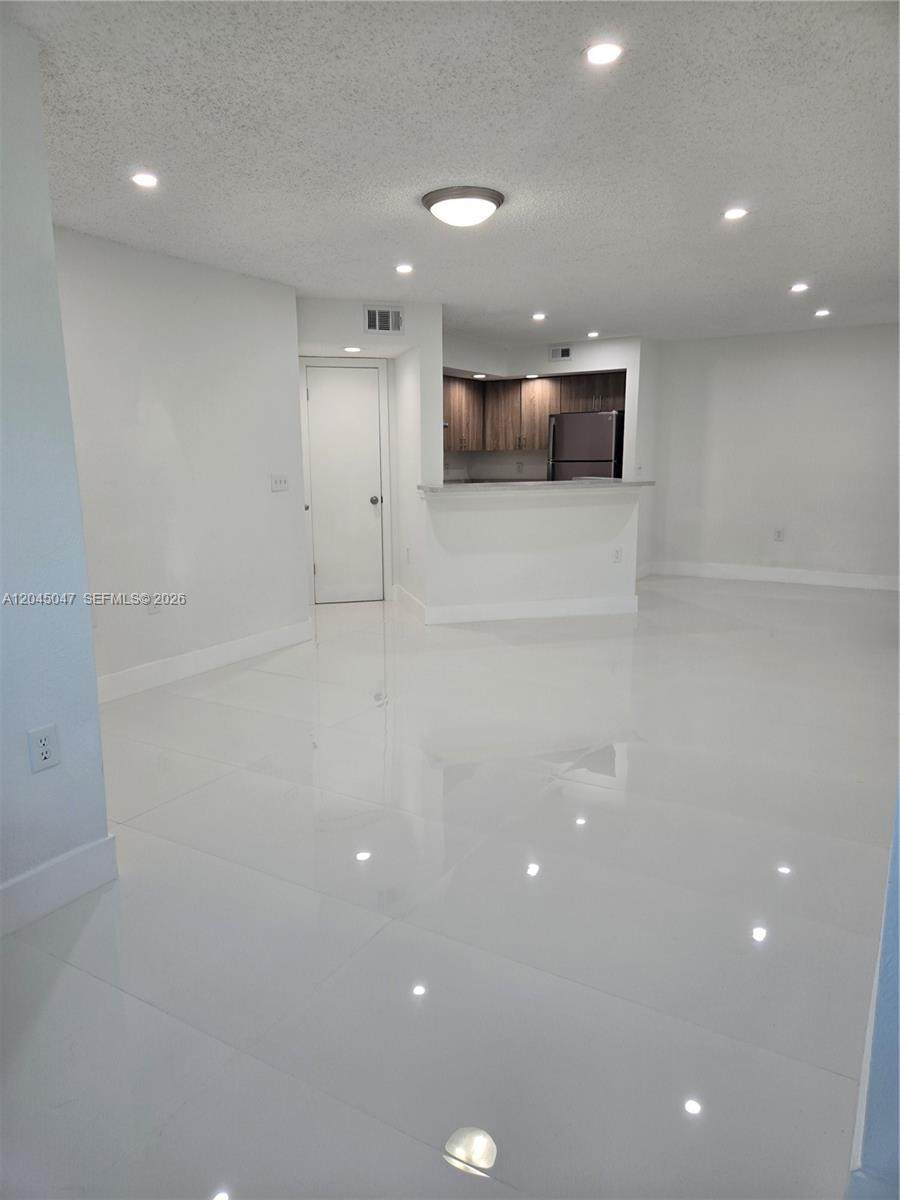 595 Vista Isles Dr - Photo 1