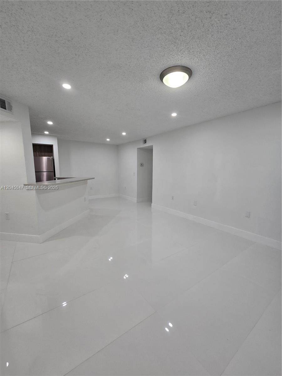 https://bt-photos.global.ssl.fastly.net/miami/orig_boomver_1_A12045047-2.jpg
