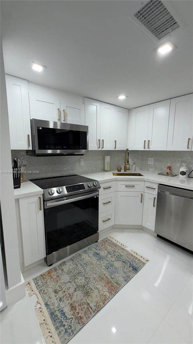 https://bt-photos.global.ssl.fastly.net/miami/1280_boomver_1_A12045098-2.jpg