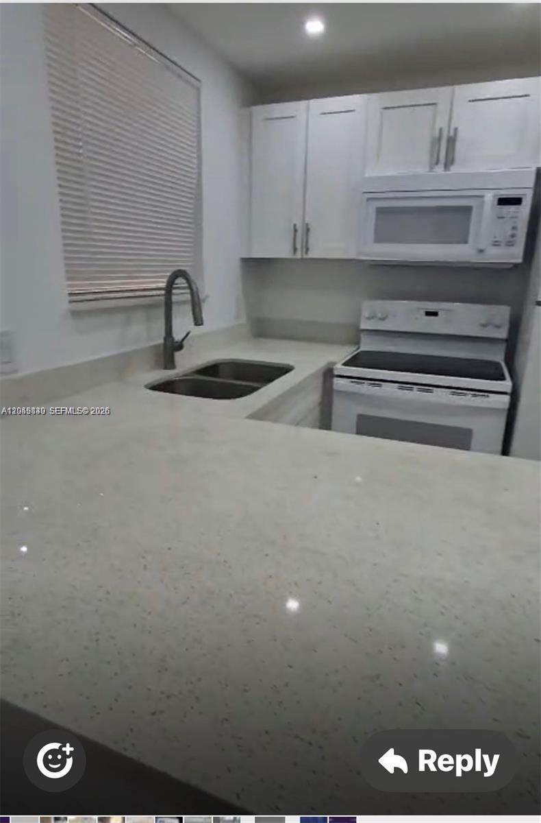 285 191st St - Photo 1