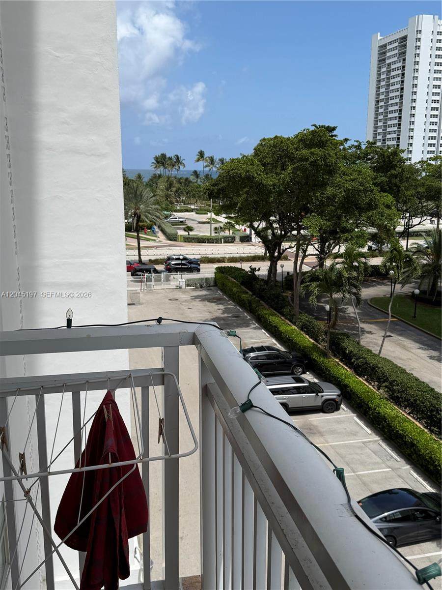 https://bt-photos.global.ssl.fastly.net/miami/orig_boomver_1_A12045197-2.jpg