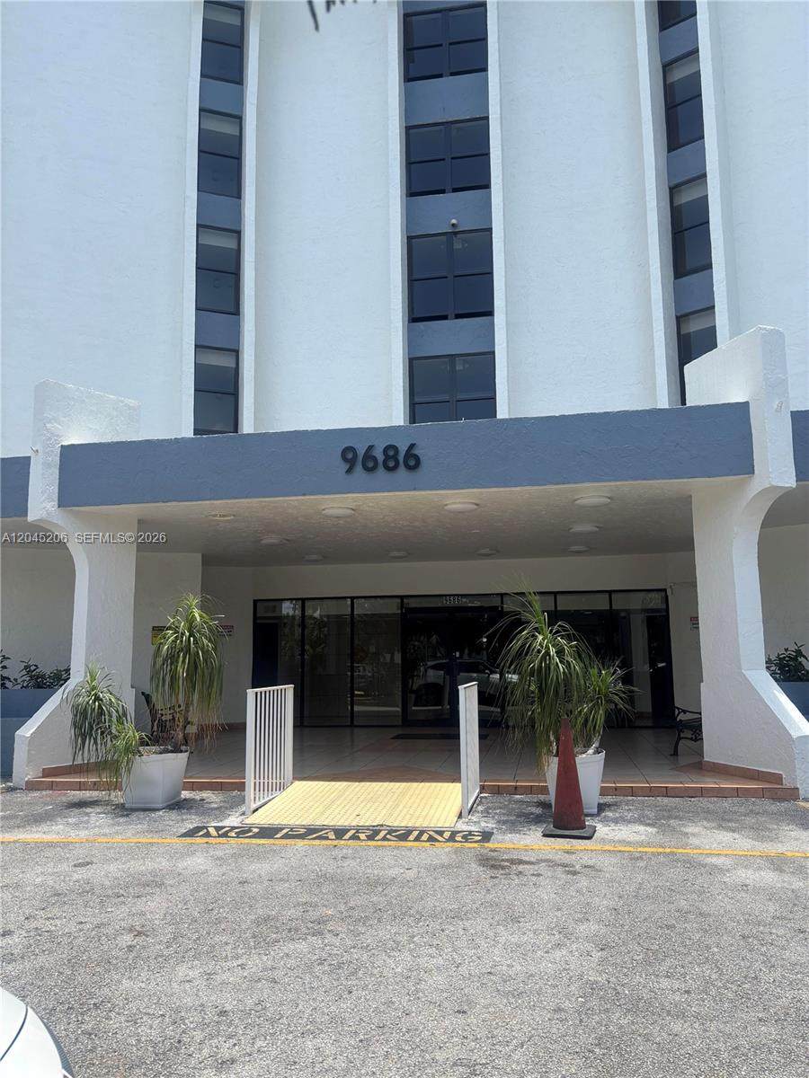 9686 Fontainebleau Blvd - Photo 1