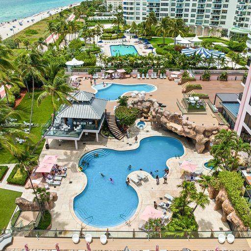 https://bt-photos.global.ssl.fastly.net/miami/orig_boomver_1_A12045404-2.jpg