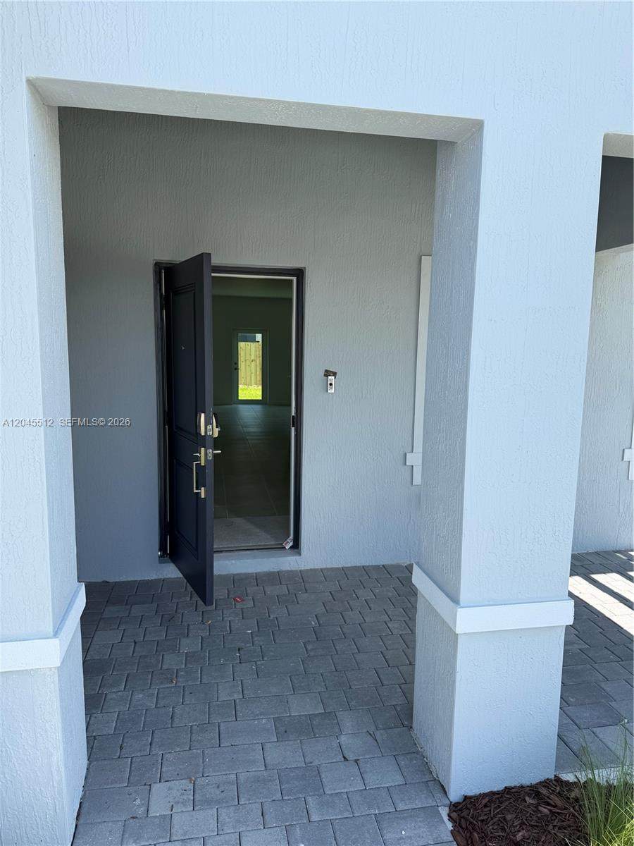 https://bt-photos.global.ssl.fastly.net/miami/orig_boomver_1_A12045512-2.jpg