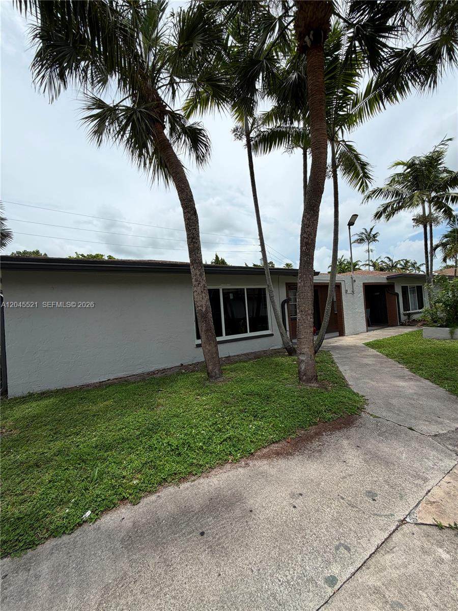 2557 60TH TER - Photo 1