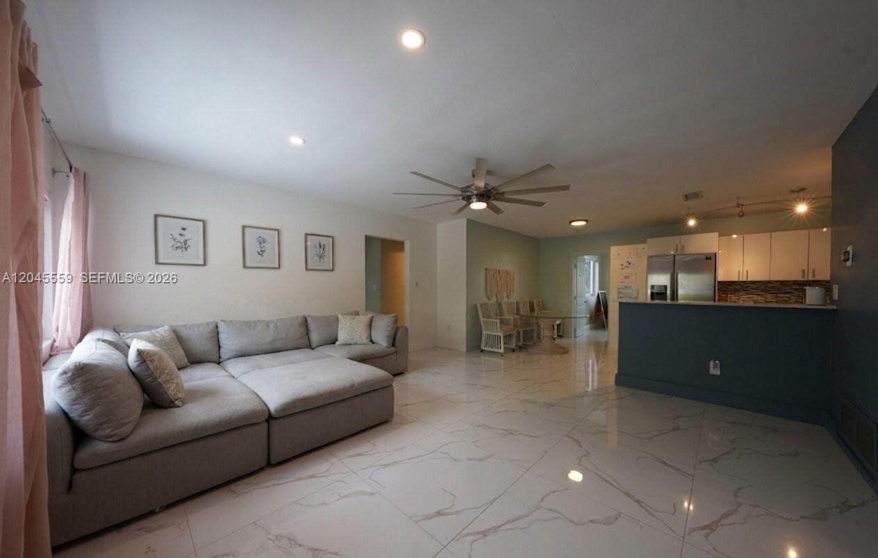 https://bt-photos.global.ssl.fastly.net/miami/orig_boomver_2_A12045559-2.jpg