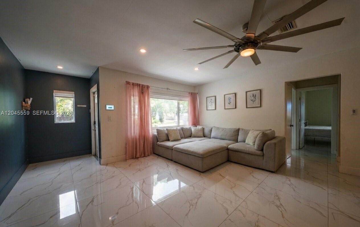 https://bt-photos.global.ssl.fastly.net/miami/orig_boomver_2_A12045559-2.jpg
