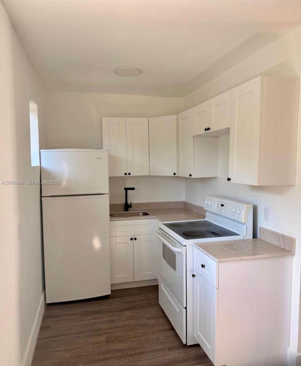 7535 2nd Ct - Photo 1