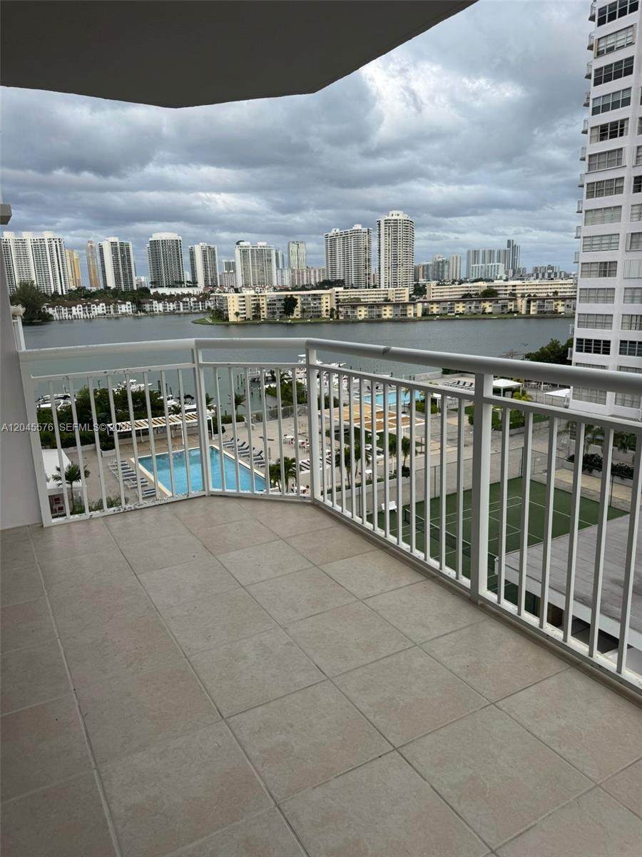 https://bt-photos.global.ssl.fastly.net/miami/orig_boomver_1_A12045576-2.jpg