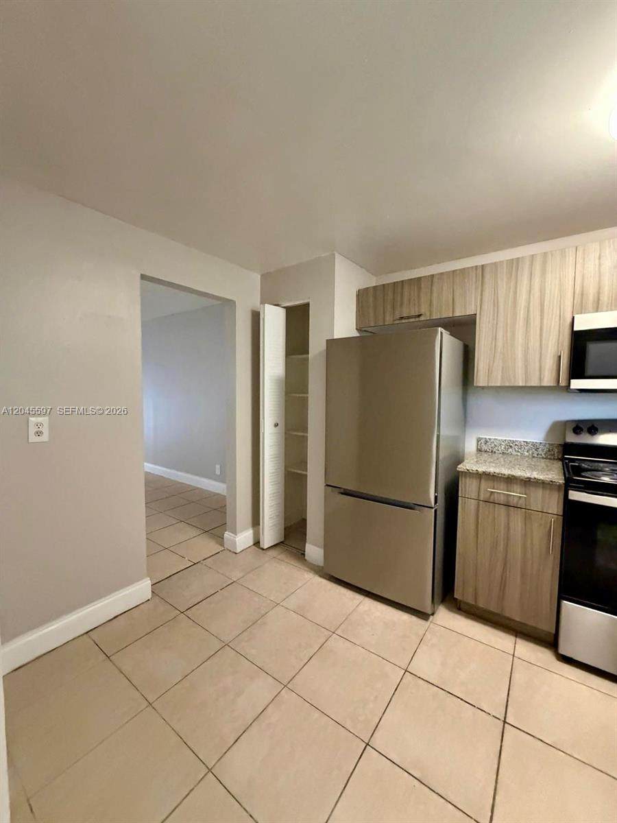 https://bt-photos.global.ssl.fastly.net/miami/orig_boomver_1_A12045597-2.jpg