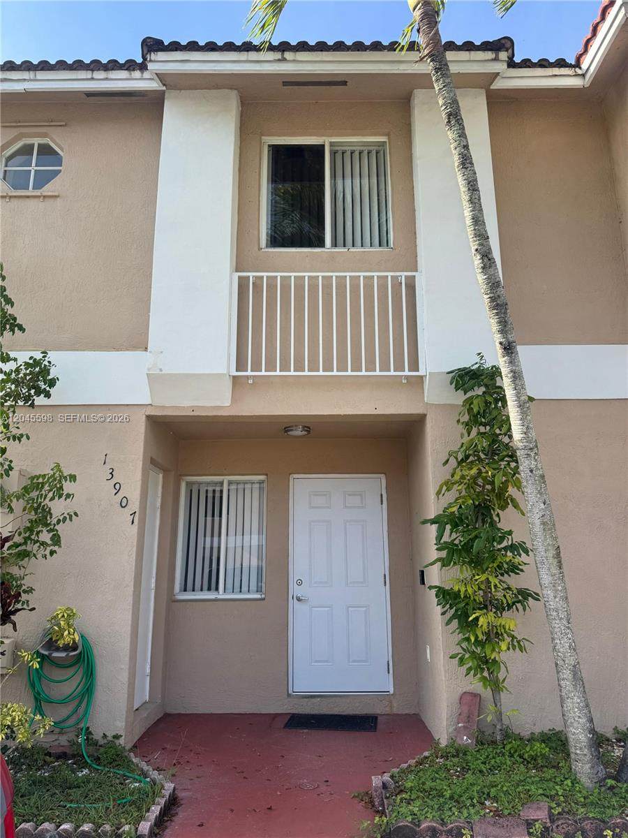 13907 177th St - Photo 1