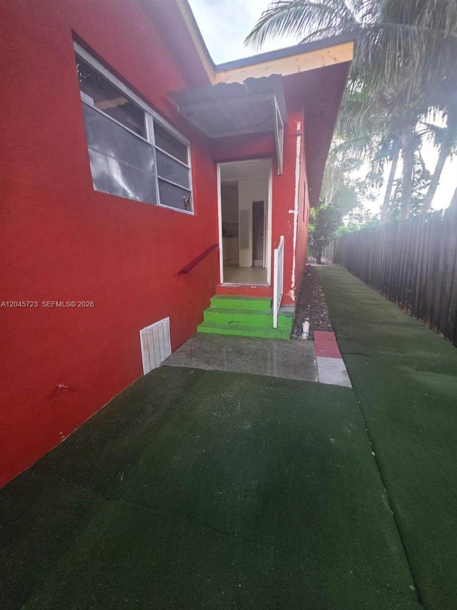 https://bt-photos.global.ssl.fastly.net/miami/orig_boomver_1_A12045723-2.jpg