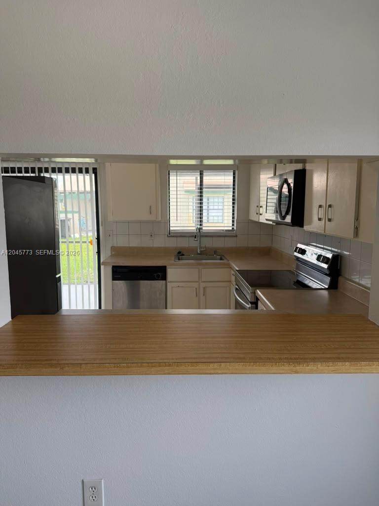 798 Claudia Ave - Photo 1