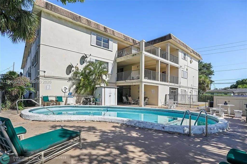 348 Federal Hwy - Photo 1