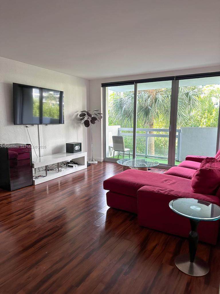 https://bt-photos.global.ssl.fastly.net/miami/orig_boomver_1_A12045940-2.jpg