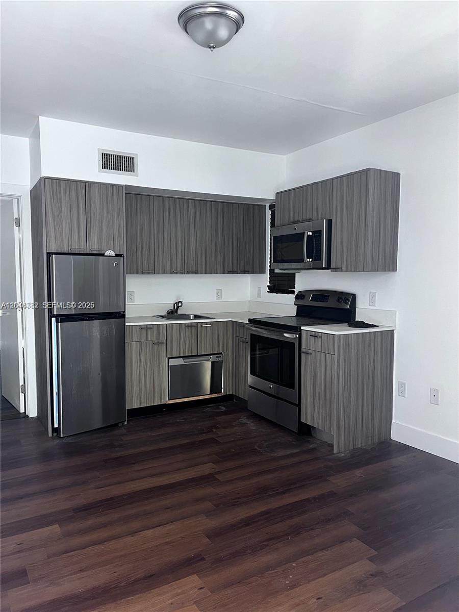 557 Michigan Ave - Photo 1