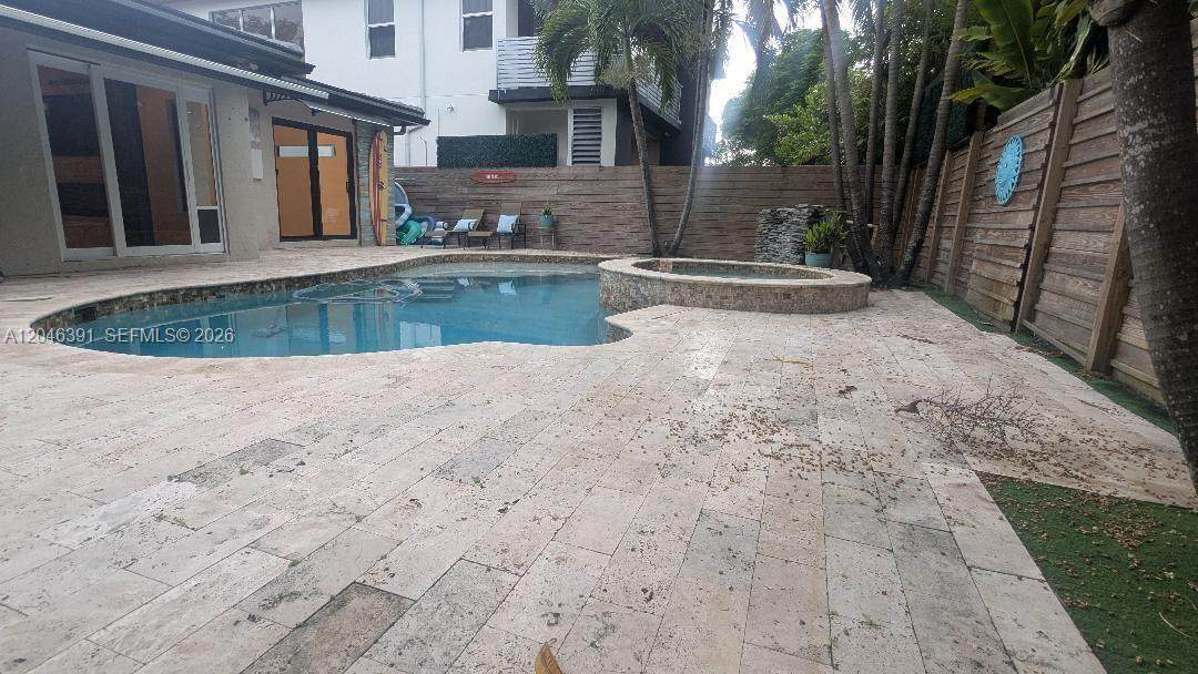 https://bt-photos.global.ssl.fastly.net/miami/1280_boomver_1_A12046391-2.jpg