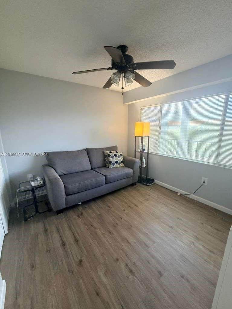 https://bt-photos.global.ssl.fastly.net/miami/orig_boomver_1_A12046645-2.jpg