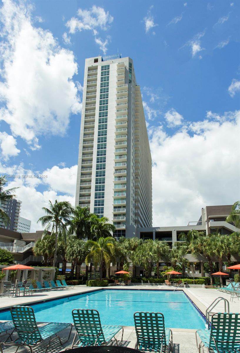 https://bt-photos.global.ssl.fastly.net/miami/orig_boomver_1_A12046800-2.jpg