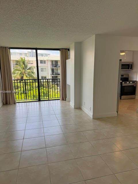 17021 Bay Rd - Photo 1