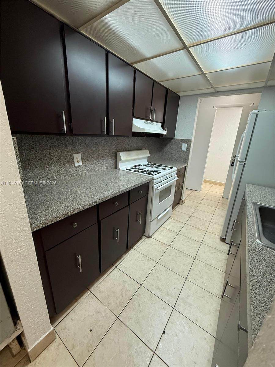 https://bt-photos.global.ssl.fastly.net/miami/orig_boomver_1_A12047570-2.jpg