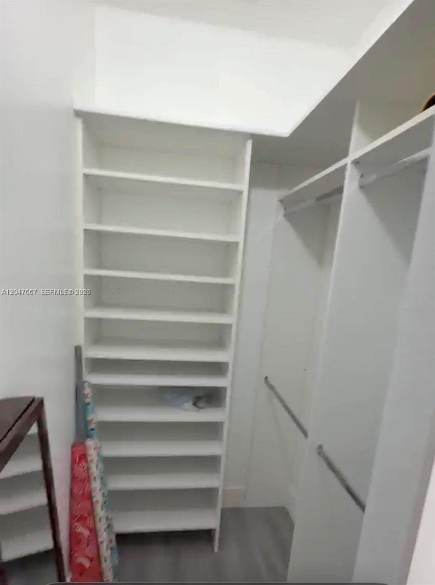 https://bt-photos.global.ssl.fastly.net/miami/orig_boomver_1_A12047667-2.jpg
