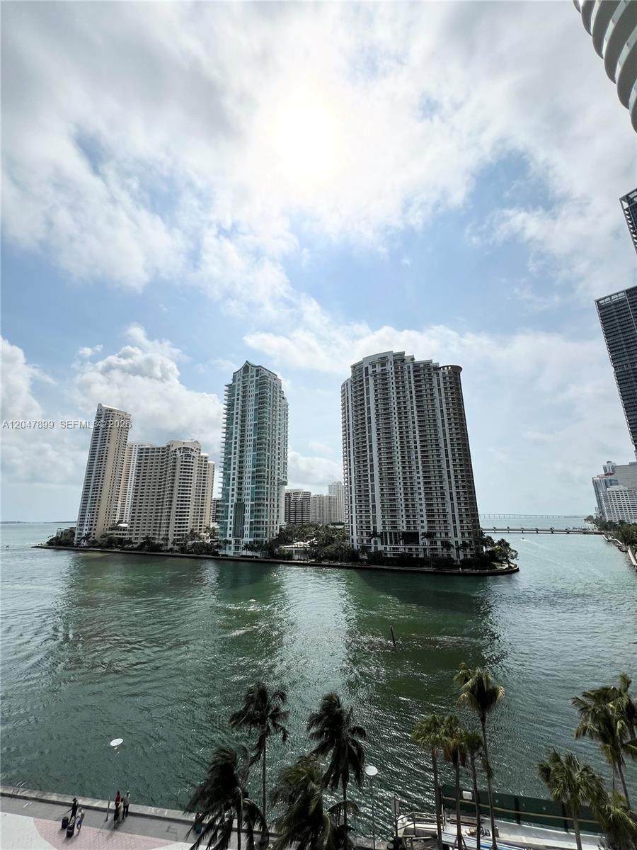 https://bt-photos.global.ssl.fastly.net/miami/orig_boomver_1_A12047899-2.jpg