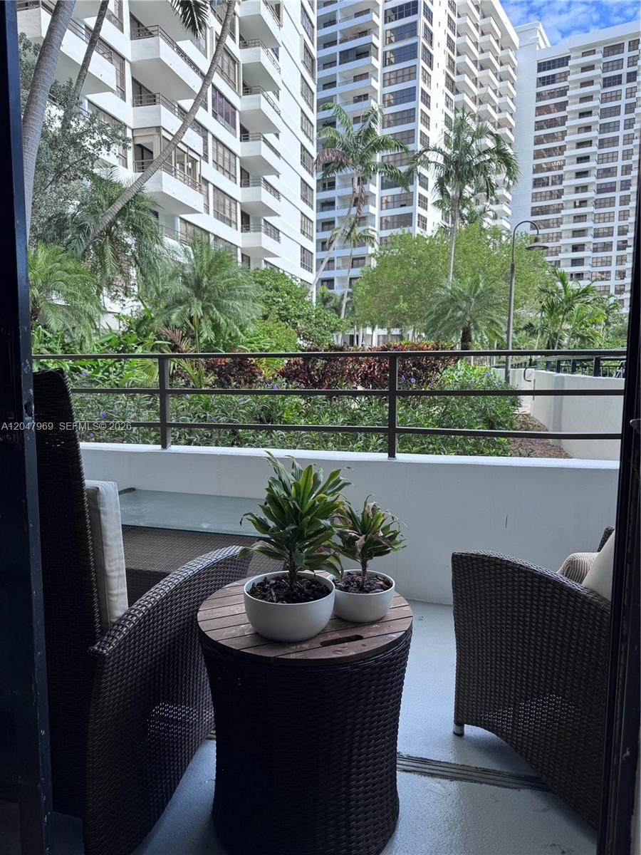 https://bt-photos.global.ssl.fastly.net/miami/orig_boomver_1_A12047969-2.jpg