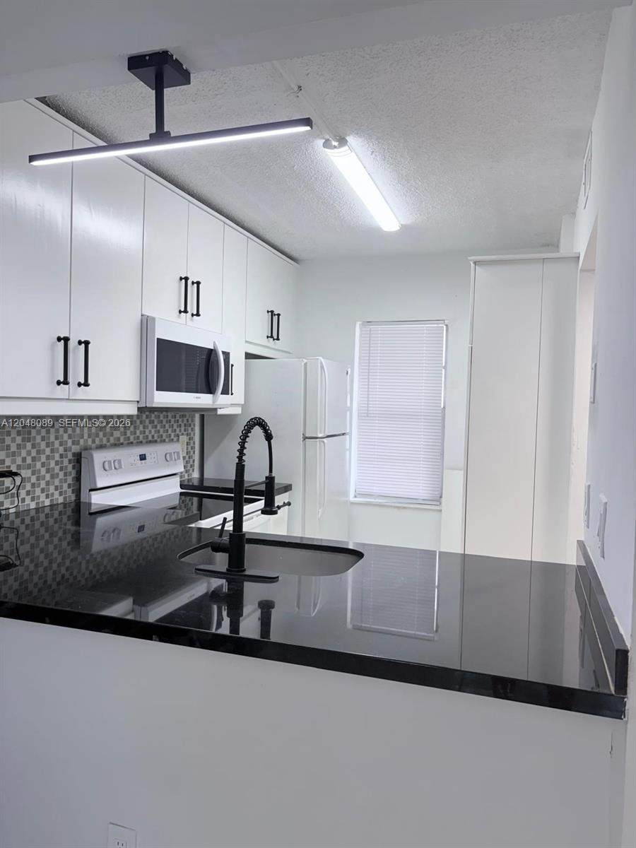 8305 Royal Palm Blvd - Photo 1