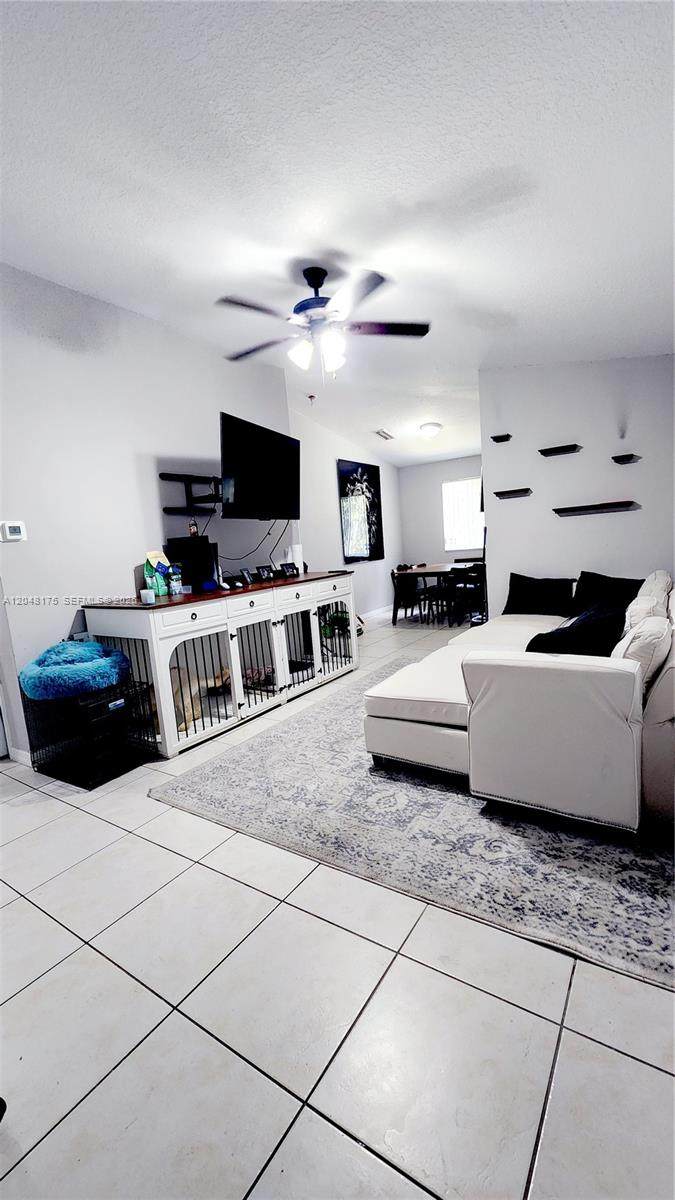 https://bt-photos.global.ssl.fastly.net/miami/orig_boomver_1_A12048175-2.jpg