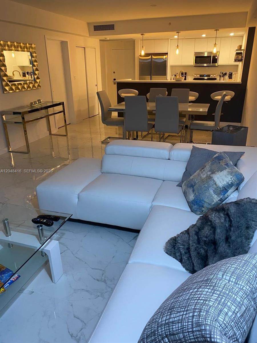 https://bt-photos.global.ssl.fastly.net/miami/orig_boomver_1_A12048416-2.jpg