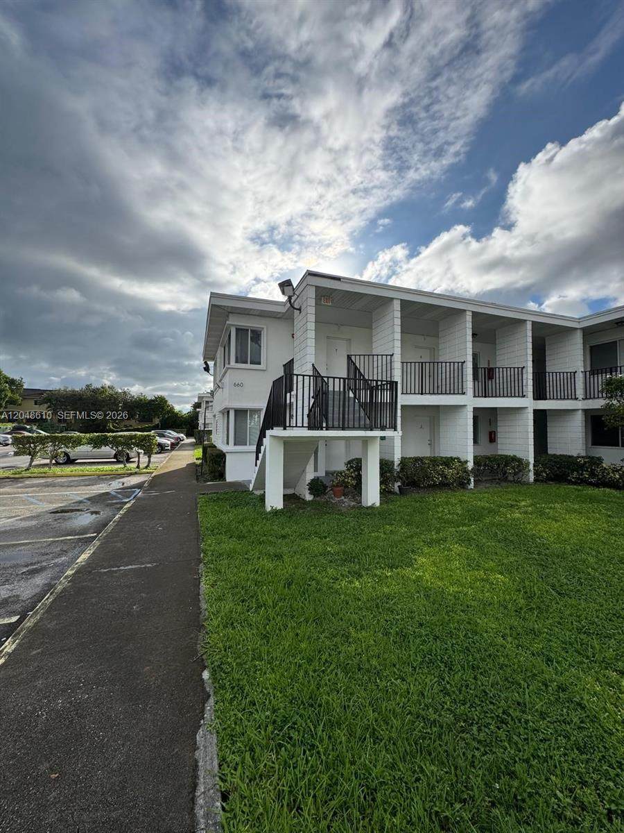 680 88th Ter - Photo 1