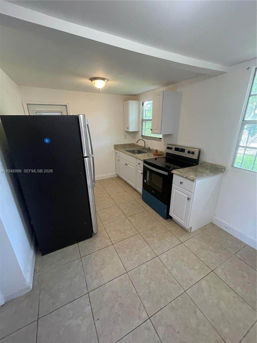 453 19th Rd - Photo 1