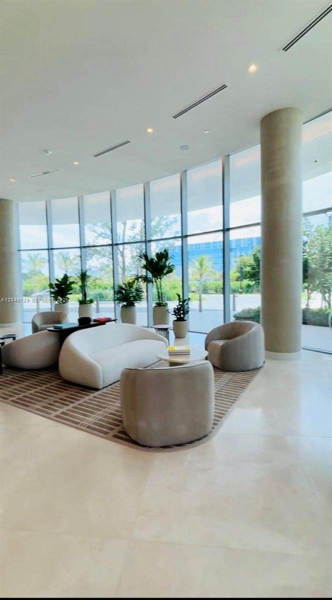 https://bt-photos.global.ssl.fastly.net/miami/orig_boomver_1_A12049129-2.jpg