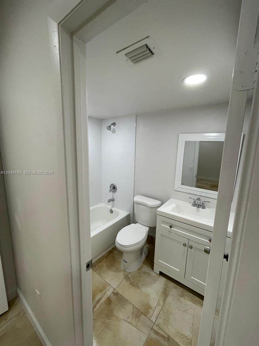 https://bt-photos.global.ssl.fastly.net/miami/orig_boomver_1_A12049193-2.jpg