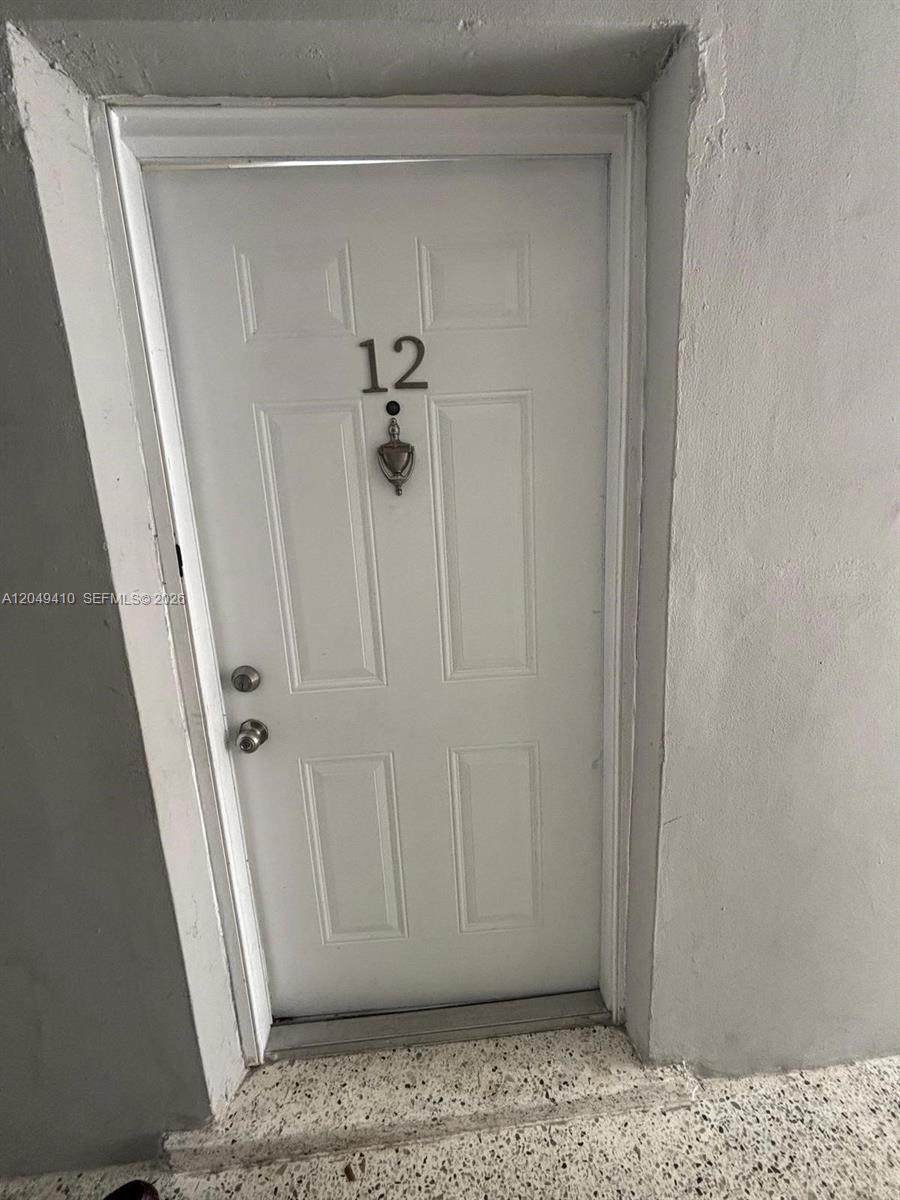 1047 7th St - Photo 1