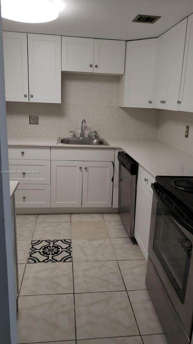 500 Executive Center Dr - Photo 1