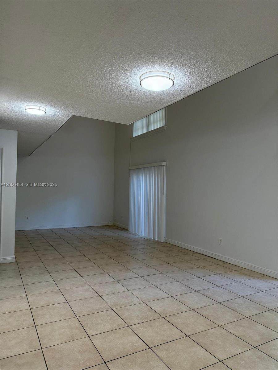 https://bt-photos.global.ssl.fastly.net/miami/1280_boomver_1_A12050434-2.jpg