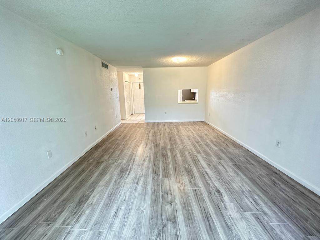 505 177th St - Photo 1