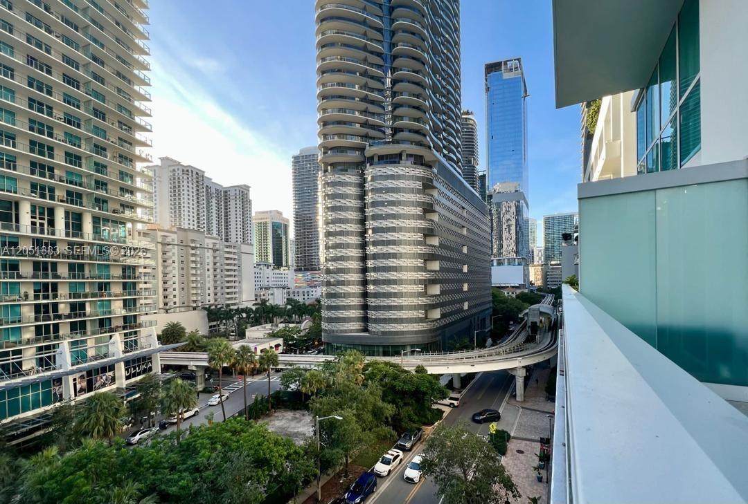 https://bt-photos.global.ssl.fastly.net/miami/orig_boomver_1_A12051883-2.jpg