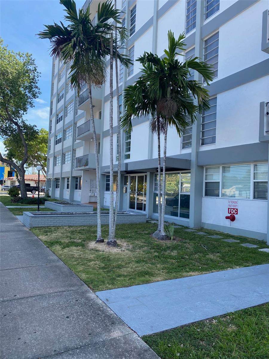 1400 27th Ave - Photo 1