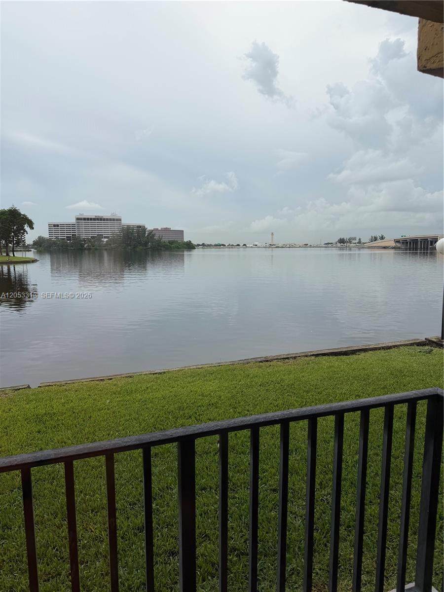 https://bt-photos.global.ssl.fastly.net/miami/orig_boomver_1_A12053313-2.jpg