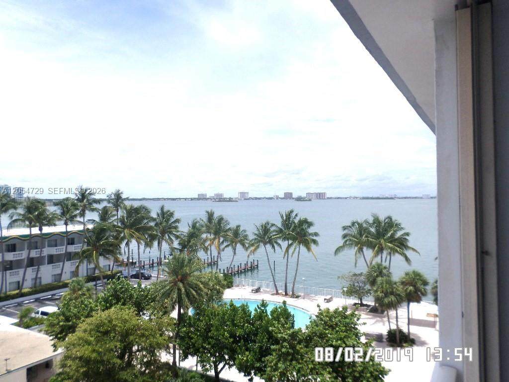 https://bt-photos.global.ssl.fastly.net/miami/orig_boomver_1_A12054729-2.jpg