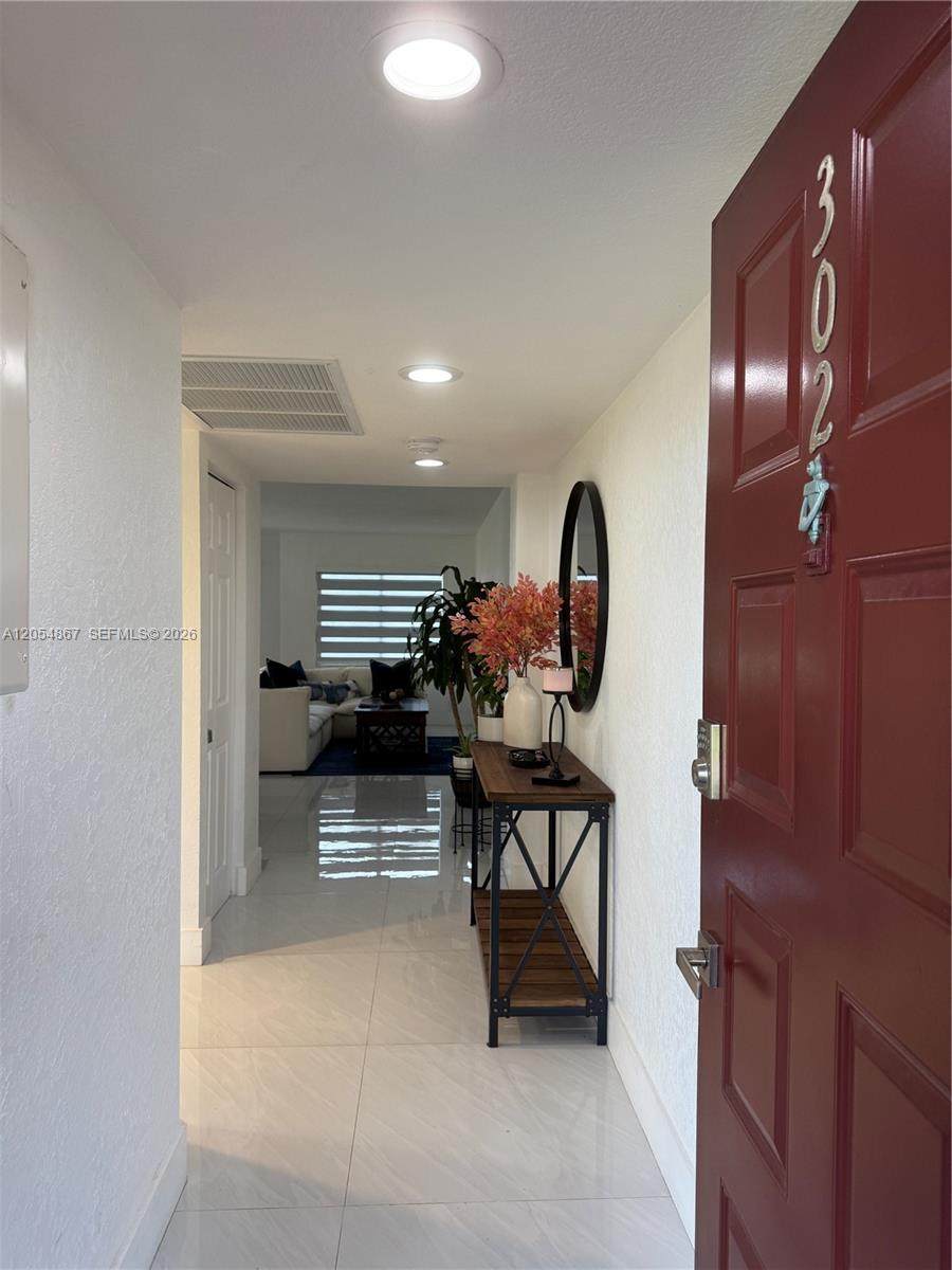 https://bt-photos.global.ssl.fastly.net/miami/orig_boomver_1_A12054867-2.jpg